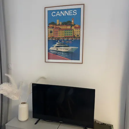 Moderne Avec Terrasse アパート *